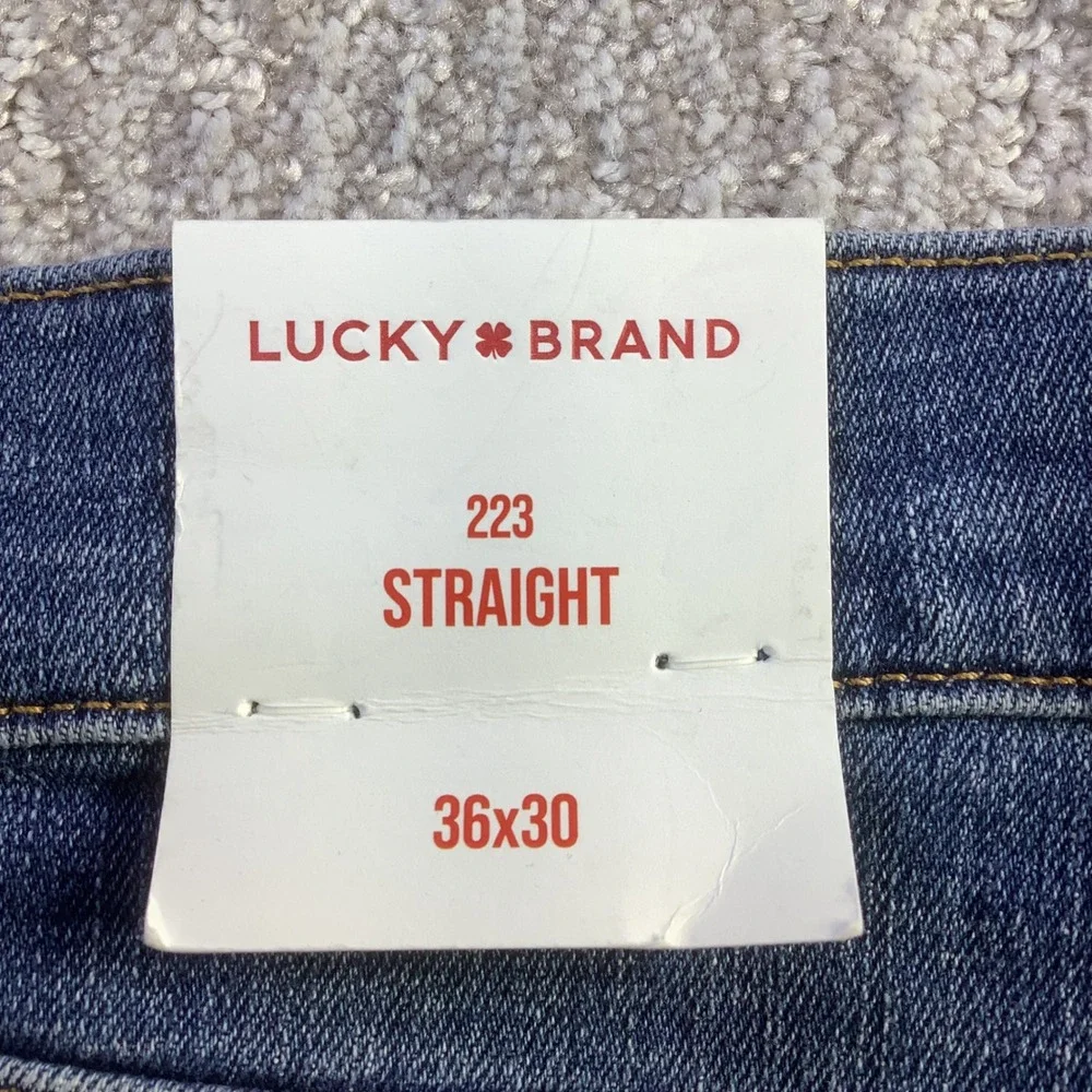 Lucky Brand 223 Straight Leg Mens Jeans Medium Wash Denim 36 x 30 NWT